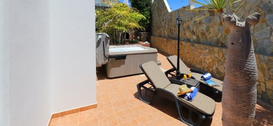 antares-jaccuzi-3.jpg Holiday home in Spain villa booking