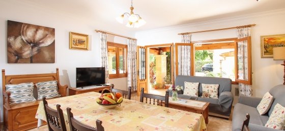 mar_-_dining_room_01_2400x1600.jpg Holiday villas in Spain