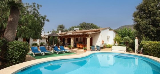 mar_-_swimming_pool_02_2400x1600.jpg Villa rentals in Mallorca