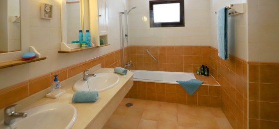 matagorda_beach-marianna-bathroom-2b.jpg Villa rentals in Puerto del Carmen